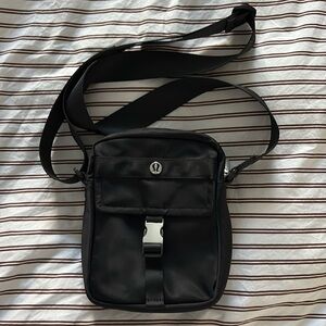 Lululemon Wunderlust Crossbody - EUC